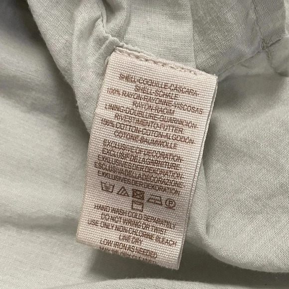 Free People Long Sleeve Austin Tunic Dress. Size
Medium. Grey green blue floral - Picture 14 of 14